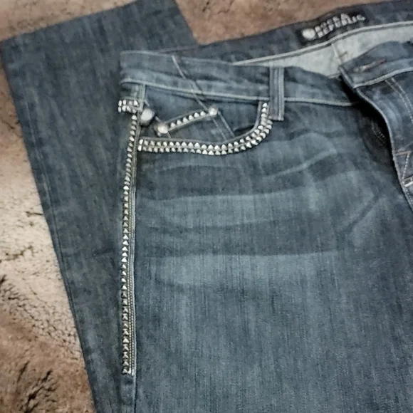 Jeans - Picture 2 of 10